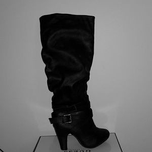 Women's black leather boots